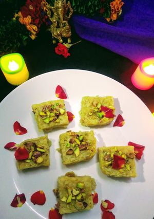 A picture of Lauki burfi.