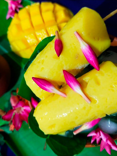 मैंगो कुल्फी (Mango kulfi recipe in Hindi) रेसिपी मुख्य फोटो