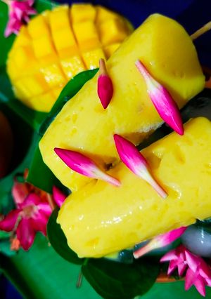 मैंगो कुल्फी (Mango kulfi recipe in Hindi) रेसिपी मुख्य फोटो