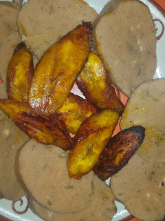 A picture of Moimoi and plantain.