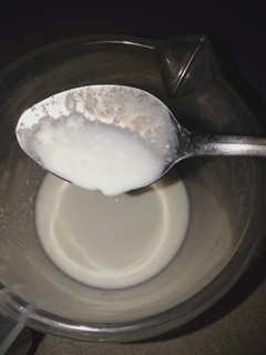 A picture of Butter milk (substitute).