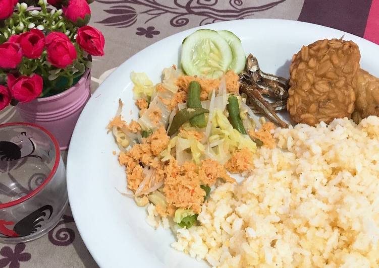 Cara Termudah Menyiapkan Urap Sayur with Nasi Jagung Enak Banget