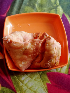 A picture of Chilli smosa.