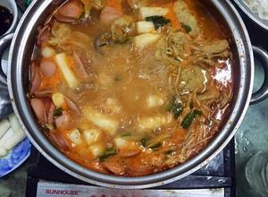 Hình của món Lẩu tokbokki.