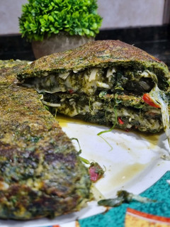 Una foto de TORTILLA DE ESPINACAS RELLENA ❤️