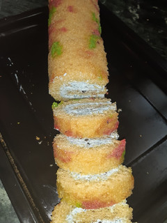 A picture of Blueberry flower swiss roll.
