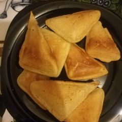 A picture of Toaster Mini Cakes.