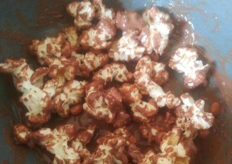 Recipe of Delicious Salted Chocolate Popcorn