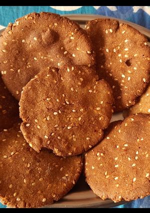 बाजरा टिक्की (bajra tikki recipe in Hindi) रेसिपी मुख्य फोटो