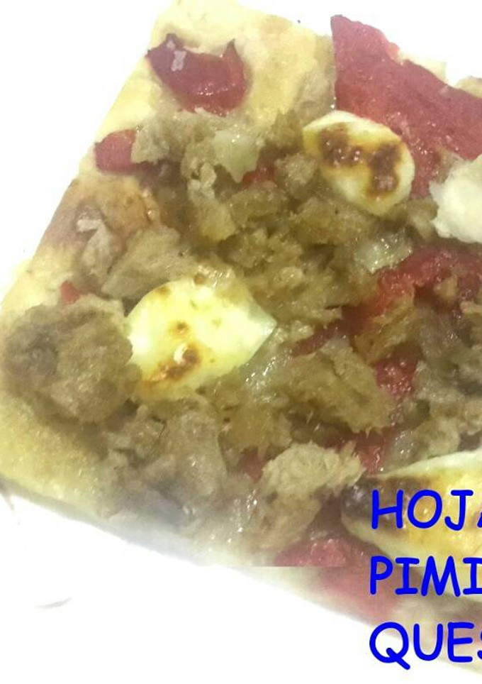 Una foto de Hojaldre de pimientos, atún y queso