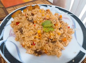 Una foto de Arroz con carne