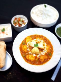 शाही मटर पनीर (Shahi Matar Paneer Recipe in Hindi) रेसिपी मुख्य फोटो