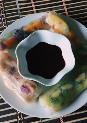 Una foto de Rollitos Primavera de Fruta - Fruit Spring Rolls