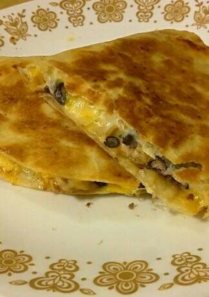 A picture of Chicken & Black Bean Quesadillas.
