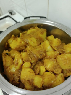 A picture of Viazi Karai.
