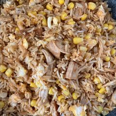 A picture of Fried Rice with Chicken and Eggs.