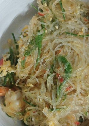 รูปของ วุ้นเส้นผัดชะอมใส่กุ้งไข่