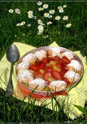 Une photo de Cobbler fraises-rhubarbe,coco