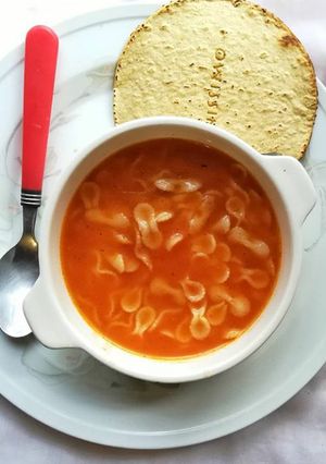 Una foto de Sopa de moño
