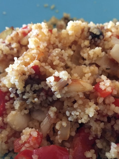 Una foto de Cous cous con dátiles y miel