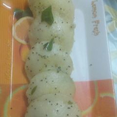 A picture of Fried idli.
