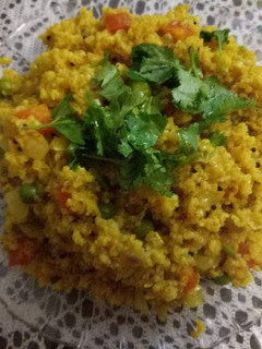 A picture of Jau Dalia veggies khichadi (barley veg pulav).