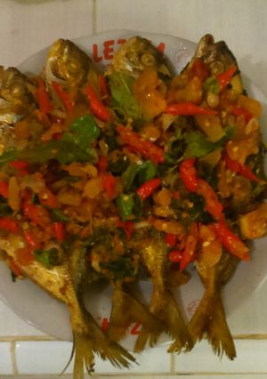 Foto resep Ikan Kuwe Goreng Sambal Dabu-Dabu