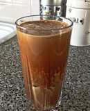 Nescafé frappe with banana and honey