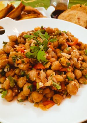 A picture of Chana Chaat.