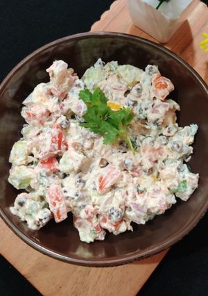 A picture of Hung curd salad.
