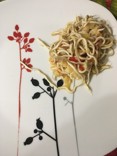 Una foto de Gulas con bacalao y pimiento