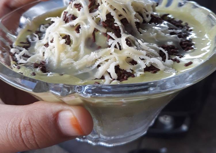 Cara Gampang Menyiapkan Es kepal chocolatos rasa matcha latte Anti Gagal