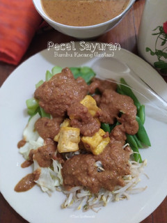 Foto resep Pecel Sayuran Bumbu Kacang (Instan)
