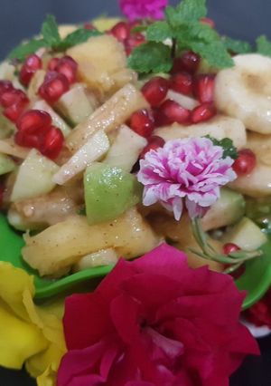A picture of Mix fruit chaat.