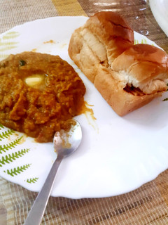 पाव भाजी (Pav bhaji recipe in hindi) रेसिपी मुख्य फोटो
