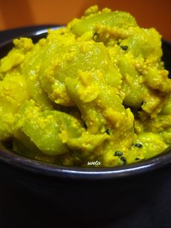 ঝিঙে পোস্ত (Jhinge posto recipe in Bengali) রেসিপির প্রধান ছবি