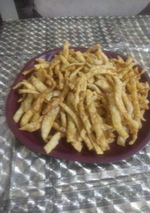 A picture of Namak pare.