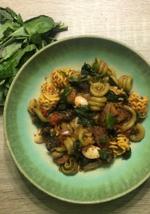 A picture of Pasta Puttanesca Panzanella.