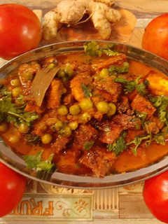 मटर पनीर (mater paneer recipe in hindi) रेसिपी मुख्य फोटो