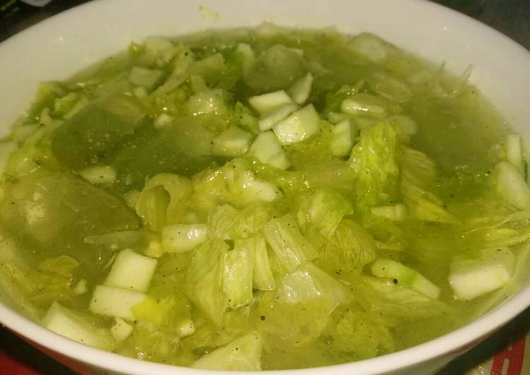 Lechuga al agua (ensalada extremeña)
