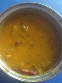 கொண்டைக்கடலை நீர் பூசணி சாம்பார் (Kondaikadalai neer poosani sambar recipe in tamil) செய்முறை முக்கிய புகைப்படம்