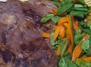 Una foto de ensalada de raiz de radicheta