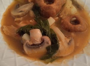 Una foto de Caldo de bolitas de masa picositas