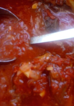 Una foto de Salsa de tomate con carne estilo César