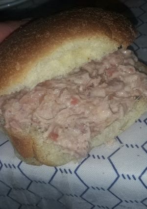 Una foto de Sándwich de atún