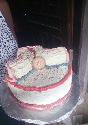 A picture of Butter icing.