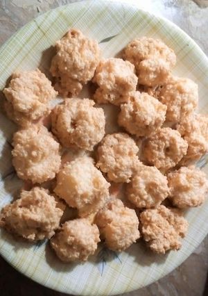 A picture of Coconut Macaroons.