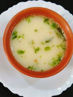 आंबट गोड कढी (ambat god kadhi recipe in marathi) रेसिपी चे मुख्य फोटो 