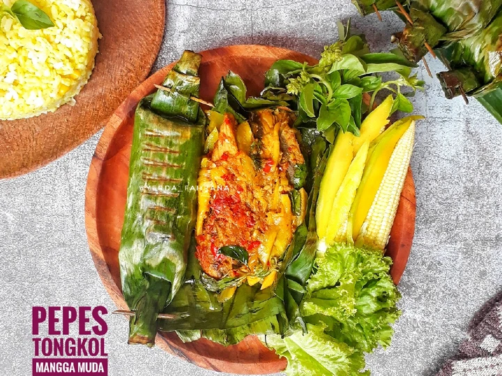 Langkah Mudah untuk Menyiapkan Resep  Pepes Tongkol Mangga Muda Khas Madura 예르다 🤤 yang Bisa Manjain Lidah, Bisa Manjain Lidah