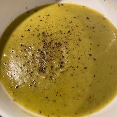 A picture of My first ever pea soup.